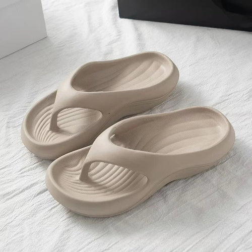 Bekväma flip-flops med tjock sula