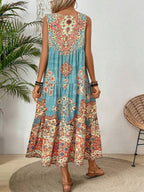 Mouwloze damesjurk met ronde hals en zomerprint, geschikt voor casual of strandkleding voor vakantie en lange vakantie