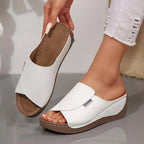 Zomerse zachte plateau slippers dames 2025 mode peeptoe wedges teenslippers vrouw lichte middelhoge hak casual strandschoenen