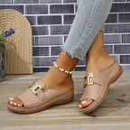 Casual fashion dikke zool sandalen dames nieuw model grote maat eenvoudige metalen gesp vismond coole slippers zomer slippers