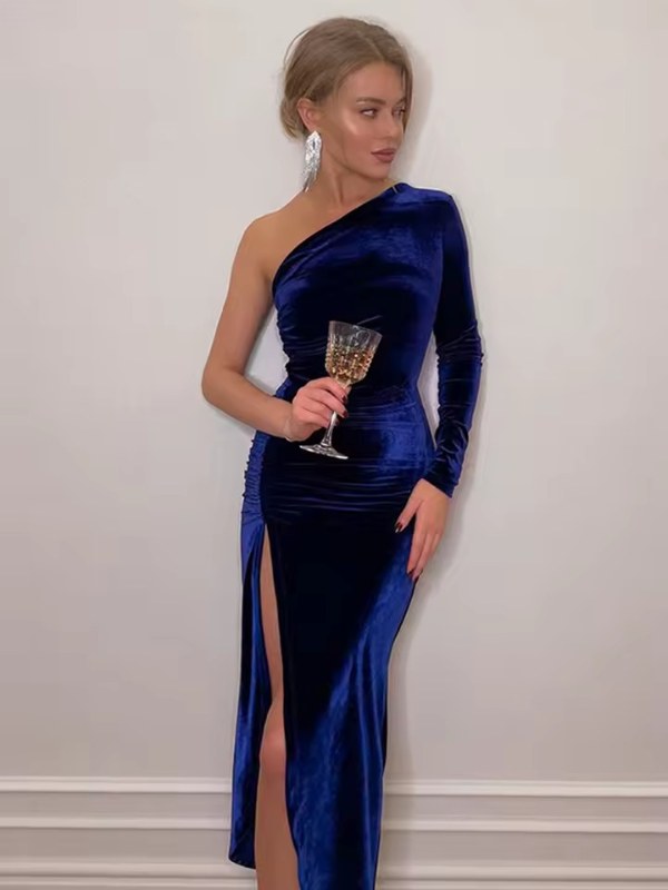 Elegant festklänning one-shoulder med asymmetrisk slits - Blue