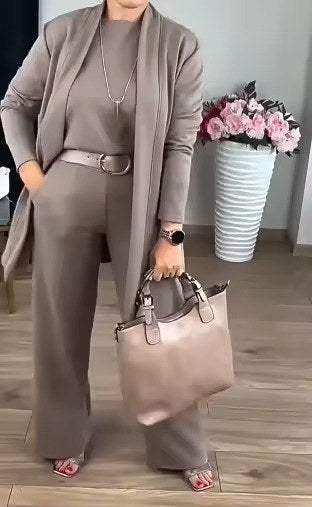 Elegant tvådelat set i mjuk stickad kvalitet - Champagne