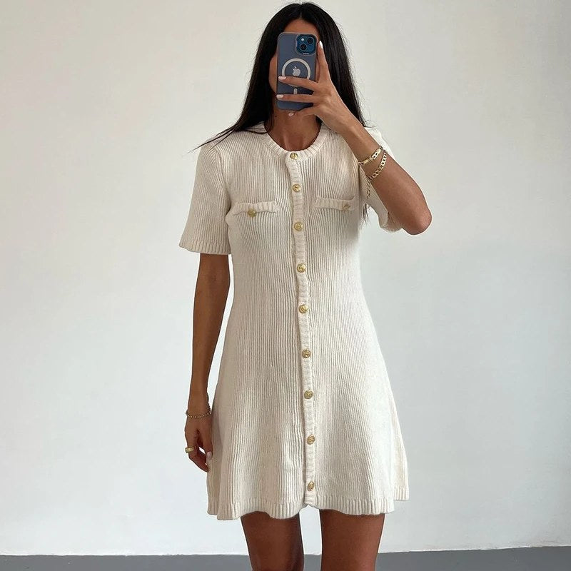 Witte elegante gebreide mini-jurk voor vrouwen metalen knop sexy slanke rib trui jurk vakantie feestoutfits herfst 2024 nieuw