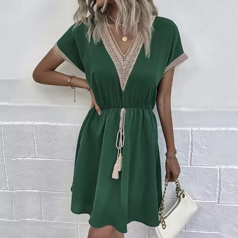 Luftig sommarklänning kortärmad v-ringad midilängd elegant - Green